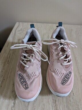 KEEN Women’s WK400 Curve Technology Walking Shoes US 11 EU 42 Fawn/Peach Whip